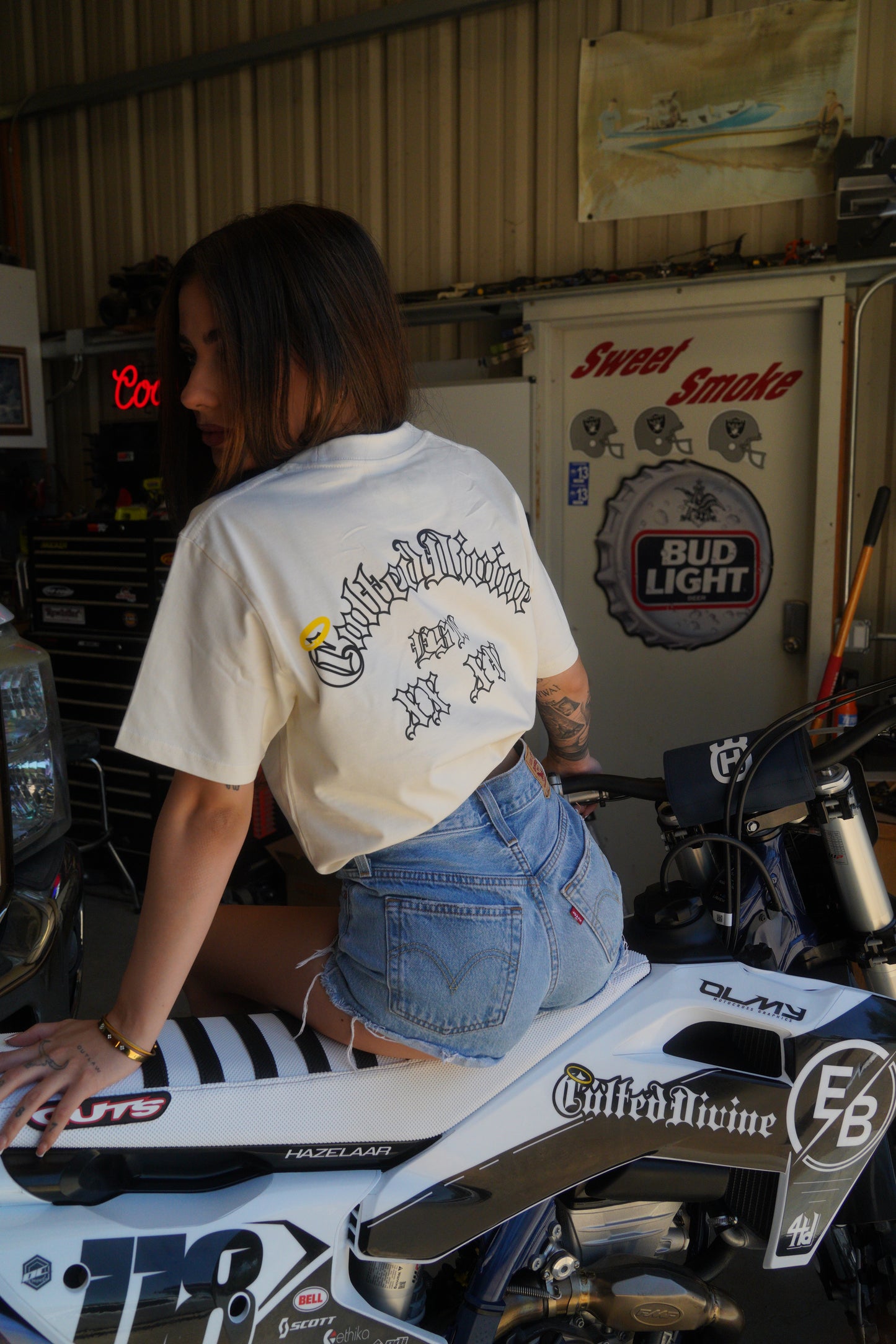 REBIRTH Heavy Tee Ecru